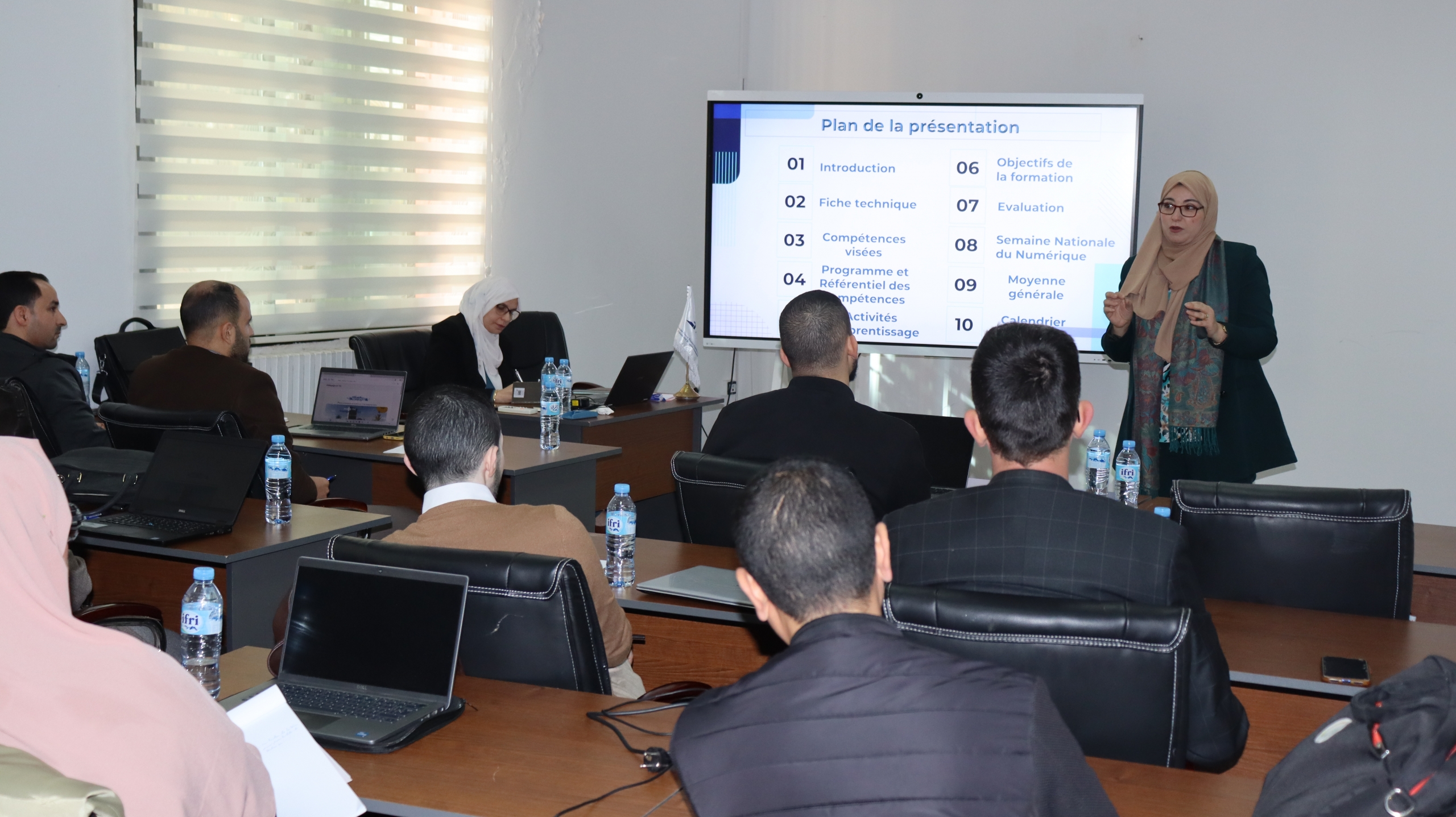 دورة التكوين في تكنولوجيات الإعلام والاتصال والممارسات البيداغوجية من تنظيم جامعة الإخوة منتوري قسنطينة 1 (UFMC1) و مدرسة الدراسات العليا التجارية